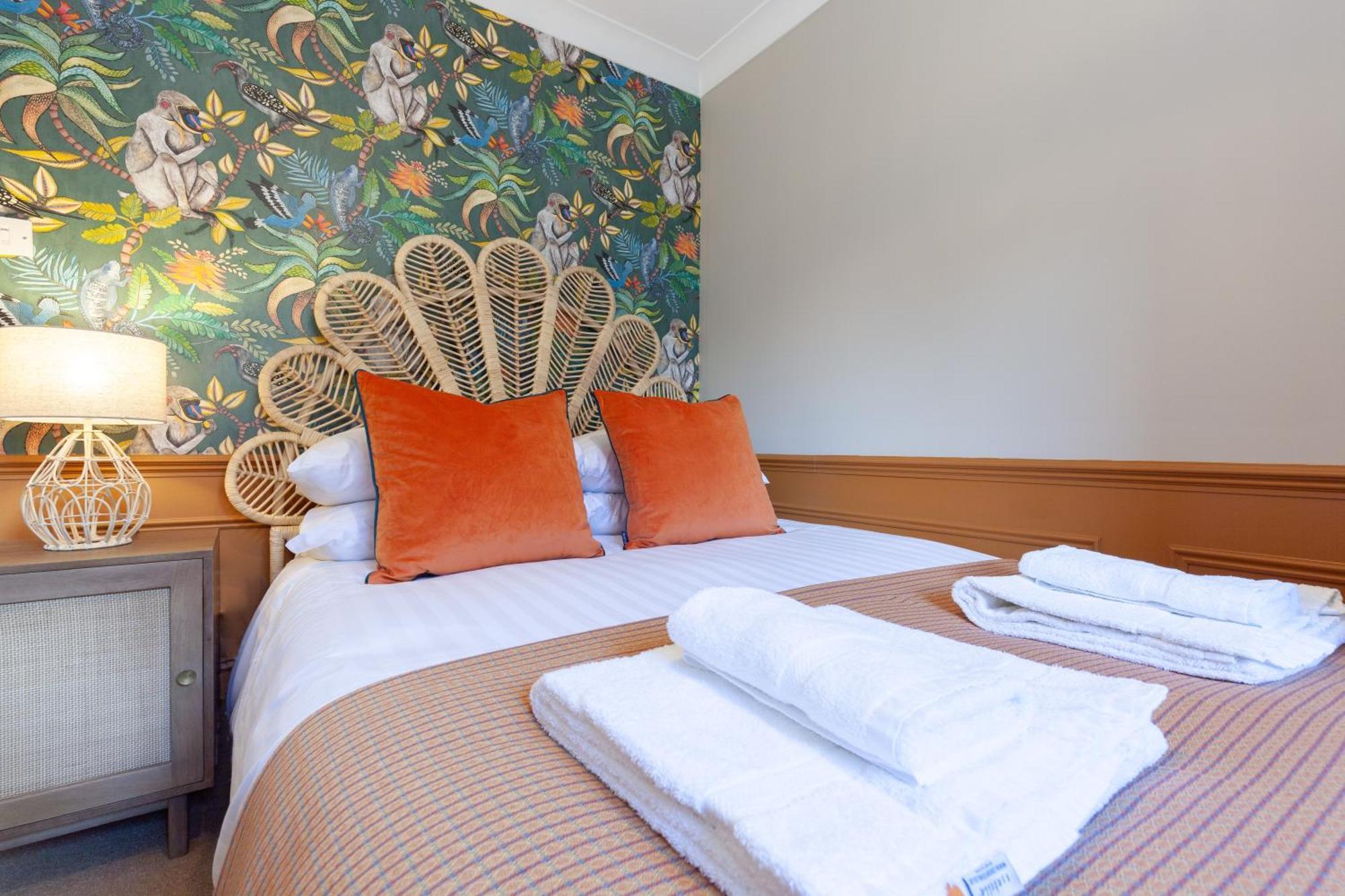 A Gem Nestled In The Heart Of With Parking! Apartment Oxford